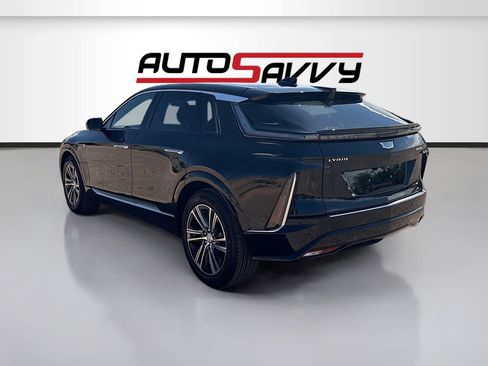 Used 2025 Cadillac Lyriq Luxury w/ LPO, Floor Liner Package AWD/4WD image 5