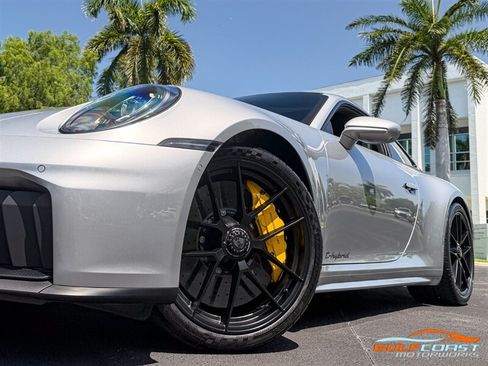 Used 2025 Porsche 911 Carrera 4 GTS AWD/4WD image 11