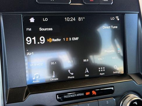 Used 2016 Ford F150 Platinum w/ Equipment Group 701A Luxury RWD image 17