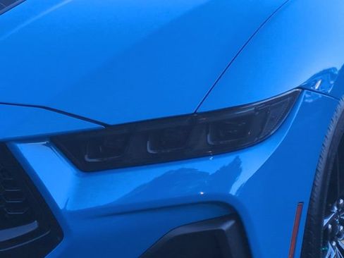 Used 2025 Ford Mustang GT RWD image 17