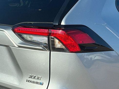 Certified 2023 Toyota RAV4 XLE Premium AWD/4WD image 28