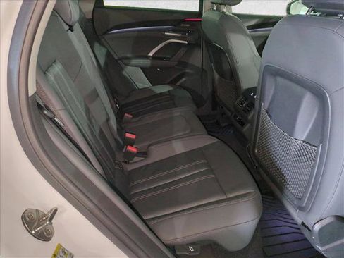 Certified 2025 Audi Q5 Premium w/ Premium Plus AWD/4WD image 23