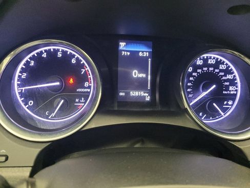 Used 2020 Toyota Camry SE image 23