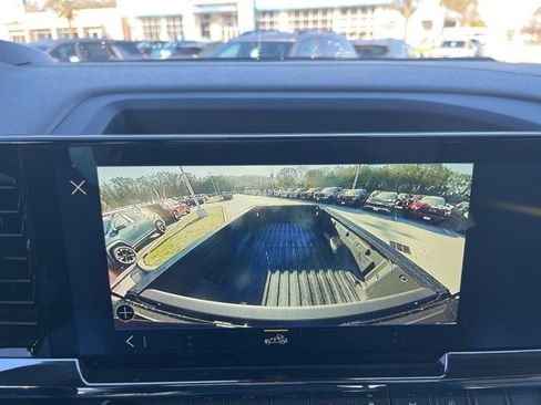 Used 2024 Chevrolet Silverado 2500 ZR2 w/ Technology Package image 28