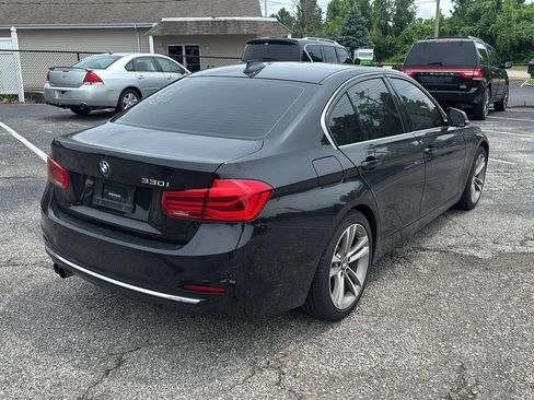Used 2017 BMW 330i Sedan RWD image 5