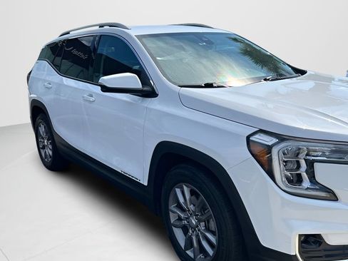 Used 2024 GMC Terrain SLT FWD image 14