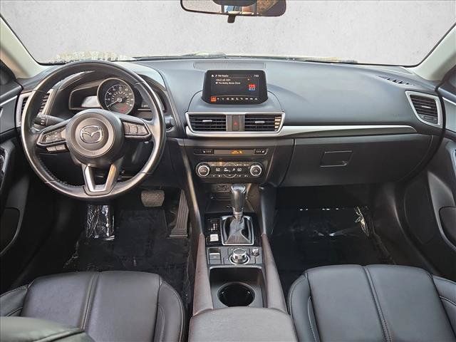 Used 2018 MAZDA MAZDA3 Touring FWD image 16