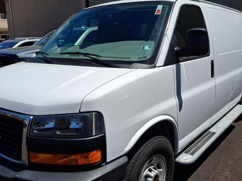 Used 2024 GMC Savana 2500 w/ Driver Convenience Package RWD image 3