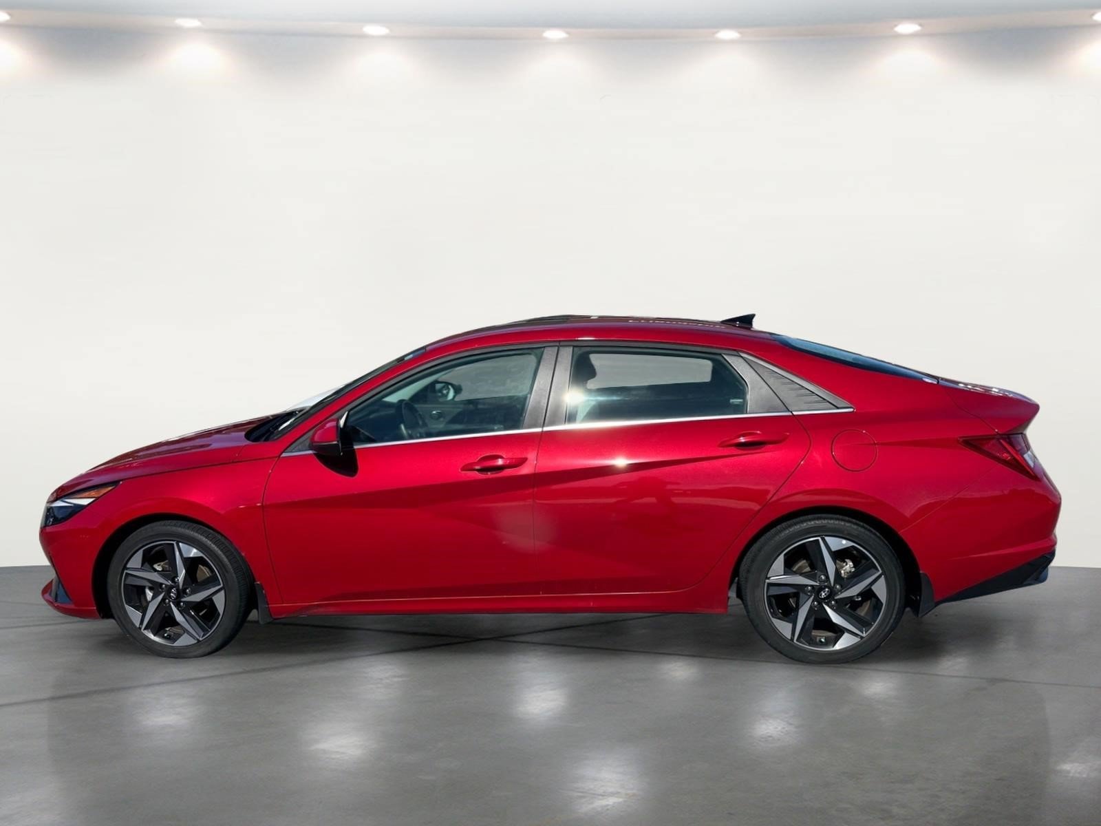 Used 2023 Hyundai Elantra Limited FWD image 13