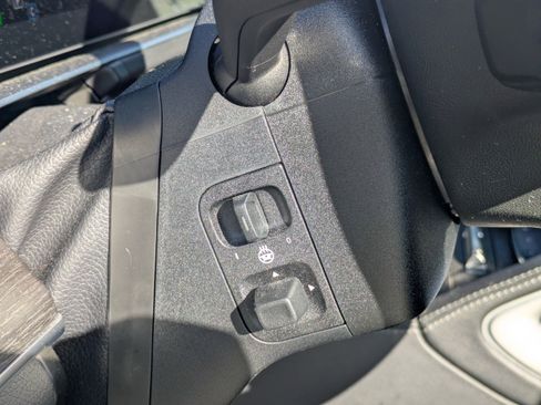 Used 2021 Mercedes-Benz GLS 450 4MATIC image 27