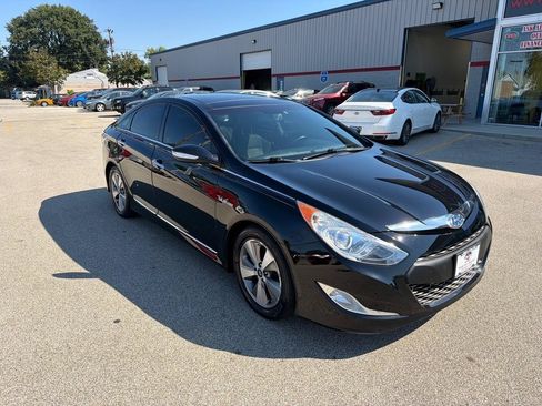 Used 2011 Hyundai Sonata Hybrid w/ Premium Equipment Pkg 2 FWD image 2