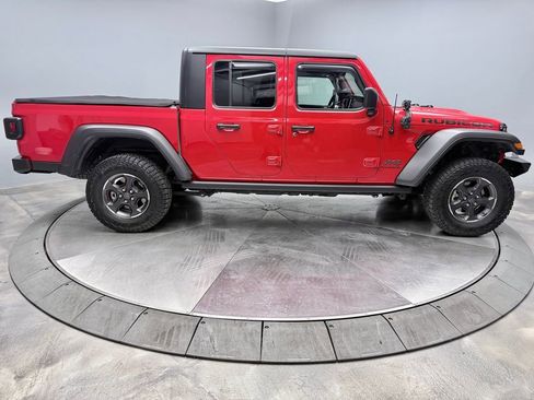 Used 2023 Jeep Gladiator Rubicon w/ Cold Weather Group AWD/4WD image 4