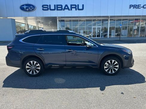 Used 2025 Subaru Outback Touring XT image 2