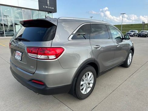 Used 2018 Kia Sorento AWD image 30
