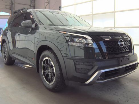 Used 2024 Nissan Pathfinder Rock Creek AWD/4WD image 4