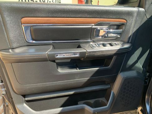 Used 2013 RAM 2500 Laramie w/ Convenience Group AWD/4WD image 24