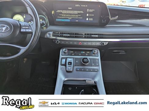 Used 2023 Hyundai Palisade Calligraphy image 13