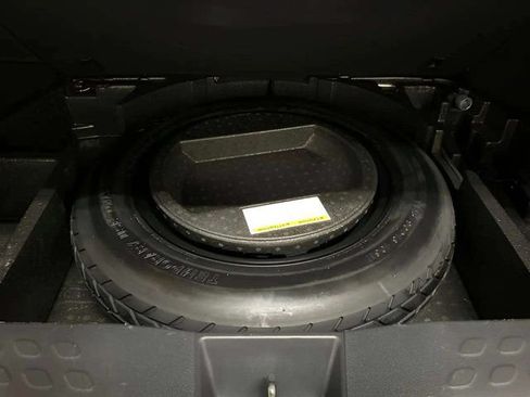 Used 2019 Toyota C-HR XLE FWD image 75