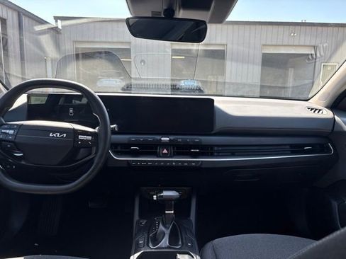 Used 2025 Kia K4 FWD image 16