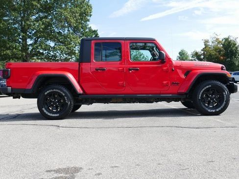 Used 2022 Jeep Gladiator Willys image 6