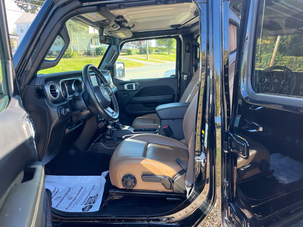 Used 2022 Jeep Gladiator Rubicon w/ LED Lighting Group AWD/4WD image 7