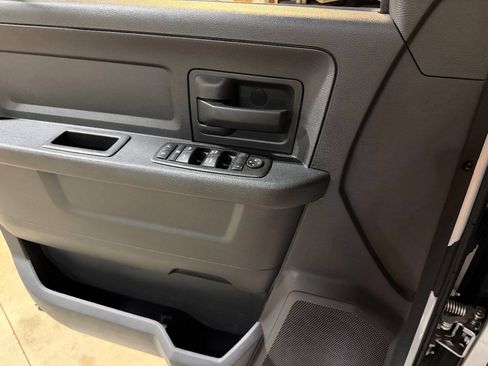 Used 2012 RAM 2500 ST w/ Chrome Appearance Group AWD/4WD image 23