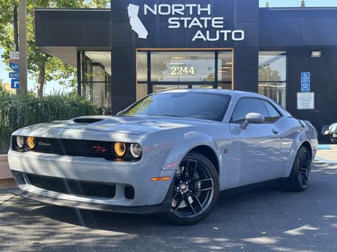 Used 2021 Dodge Challenger R/T Scat Pack RWD image 2