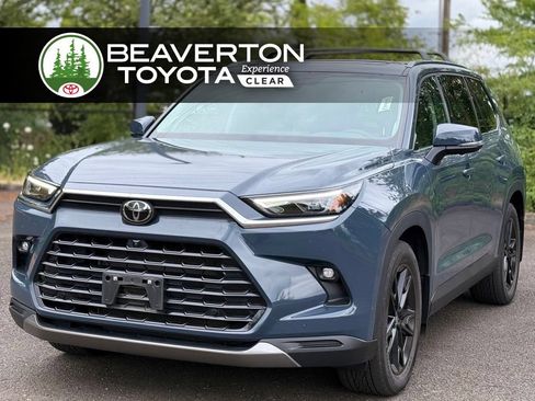 Certified 2025 Toyota Grand Highlander AWD image 1