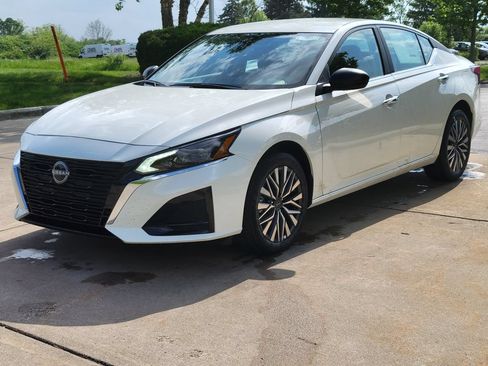 New 2026 Nissan Altima 2.5 SV FWD image 5