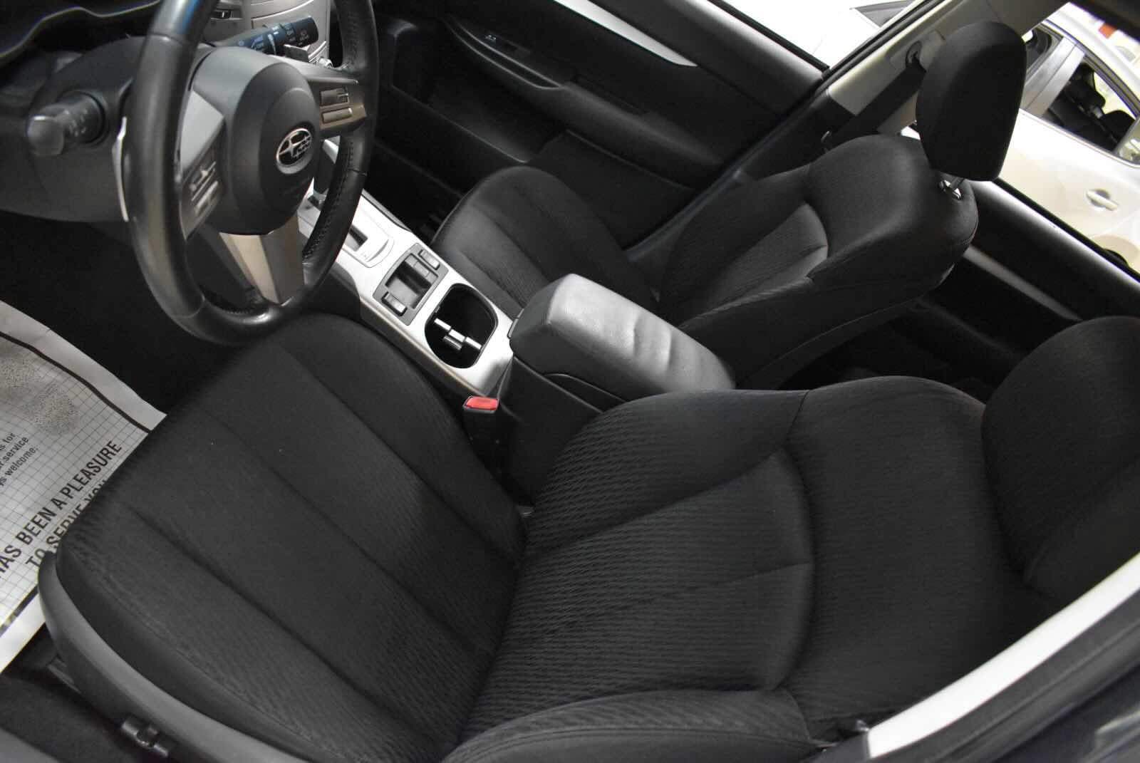 Used 2011 Subaru Outback 2.5i Premium w/ All-Weather Pkg AWD/4WD image 12