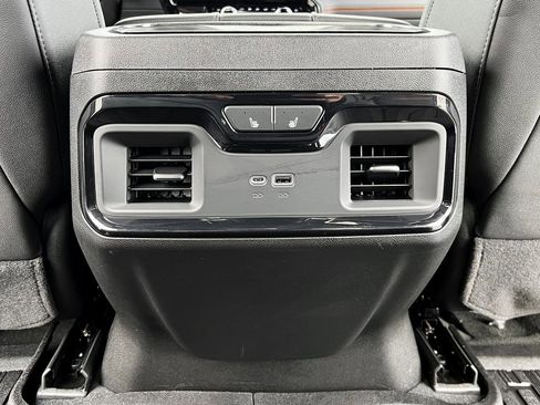 Used 2025 GMC Sierra 1500 AT4 w/ AT4 Preferred Package image 21