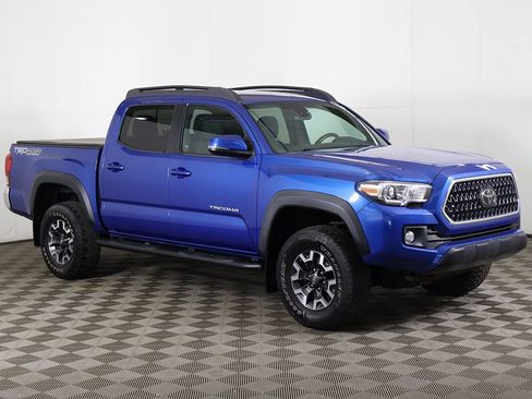 Used 2018 Toyota Tacoma TRD Off-Road AWD/4WD image 49