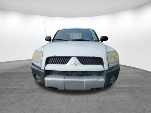 Used 2006 Mitsubishi Raider DuroCross image 14