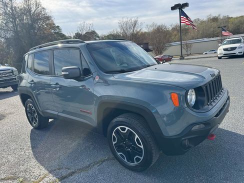Used 2016 Jeep Renegade Trailhawk image 6