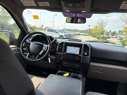 Used 2017 Ford F150 XLT w/ Equipment Group 302A Luxury AWD/4WD image 12