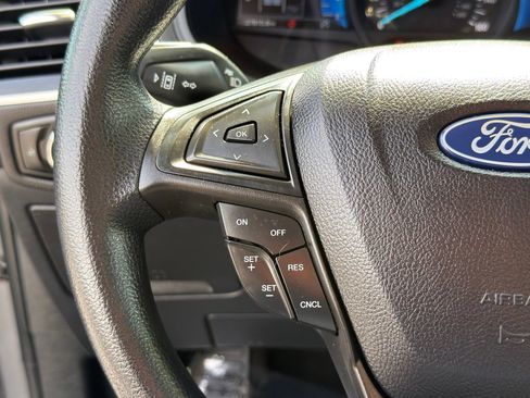 Used 2024 Ford Edge SE w/ Black Appearance Package AWD/4WD image 17