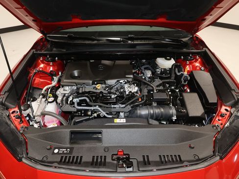 Used 2025 Toyota Camry LE image 31