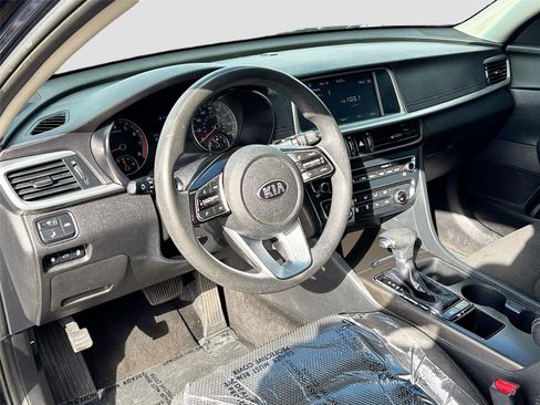 Used 2019 Kia Optima LX image 8
