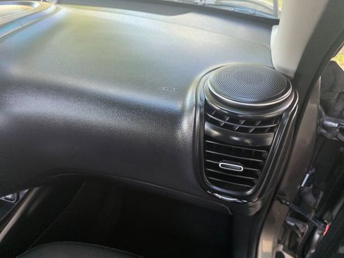 Used 2019 Kia Soul + FWD image 37