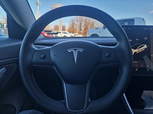 Used 2020 Tesla Model 3 Standard Range Plus image 38