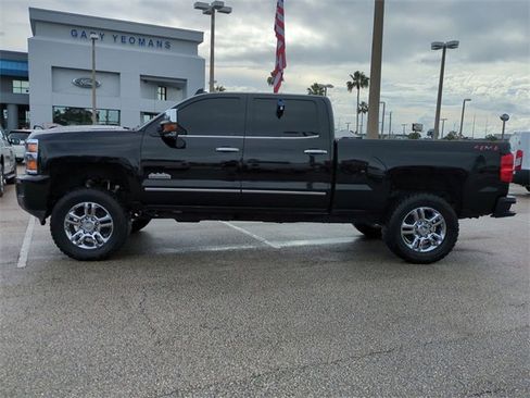 Used 2018 Chevrolet Silverado 2500 High Country w/ Duramax Plus Package image 7