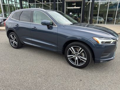 Used 2021 Volvo XC60 T6 Momentum w/ Premium Package