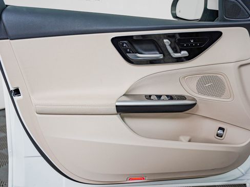 Certified 2026 Mercedes-Benz C 300 4MATIC Sedan image 20