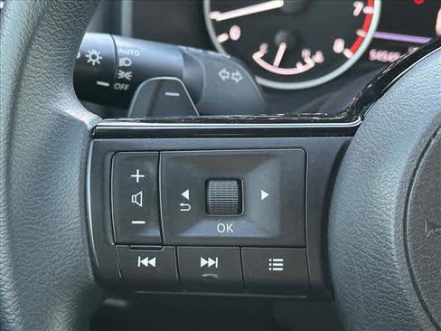 Used 2023 Nissan Rogue SV image 19