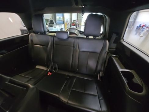 Used 2020 Ford Expedition XLT w/ Equipment Group 202A AWD/4WD image 26