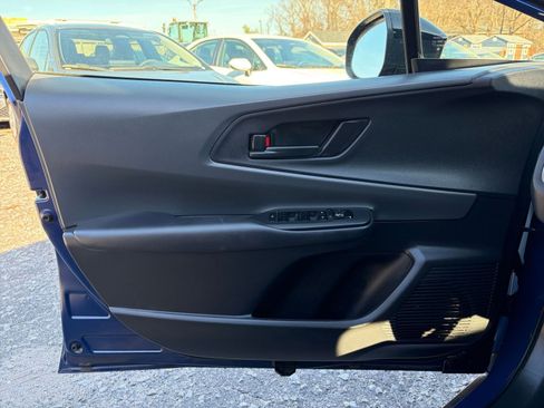 Used 2025 Toyota Prius LE image 20