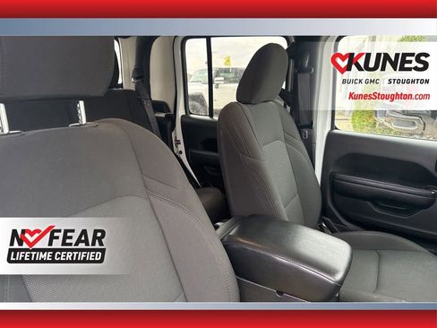 Used 2023 Jeep Gladiator Sport image 49