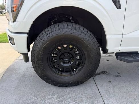 Used 2025 Ford F150 Lariat w/ Equipment Group 501A Mid AWD/4WD image 4