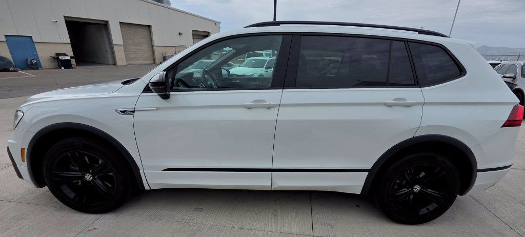 Used 2019 Volkswagen Tiguan SEL R-Line AWD/4WD image 6