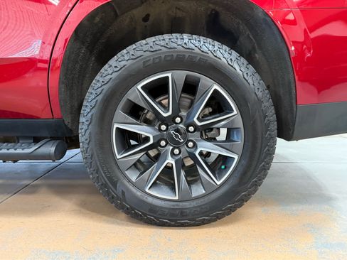 Used 2021 Chevrolet Tahoe Z71 w/ Rear Media and Nav Package AWD/4WD image 10